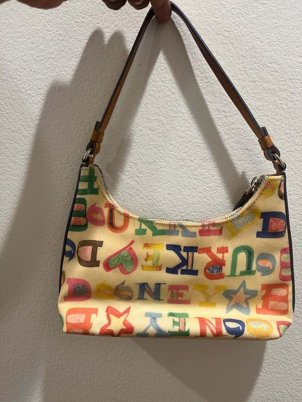 Dooney & Bourke small shoulder bag - Picture 2 of 3